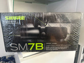 Shure SM7B Cardioid Dynamic Vocal/ Broadcast Microphone (with A7WS windscreen)- Zustand: wie neu