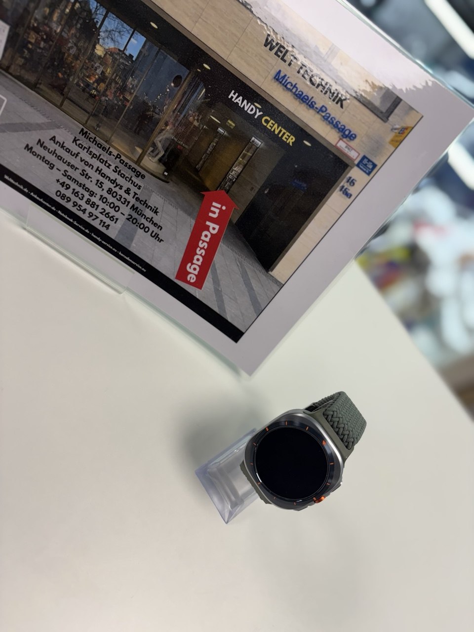 Michaels-Passage Smartwatch schwarz mit grauem Armband