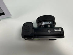 Sony Alpha a6100 Mirrorless Kamera mit 16-50mm Objektiv