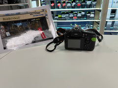 Sony Alpha α68 DSLR mit 18-55mm Objektiv