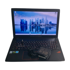 GTX 1050 4GB Asus ROG GL553V i5-7300HQ 4x2,50GHz 20GB RAM 120GB SSD 1TB HDD Win11