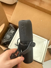 Shure SM7B Cardioid Dynamic Vocal/ Broadcast Microphone (with A7WS windscreen)- Zustand: wie neu