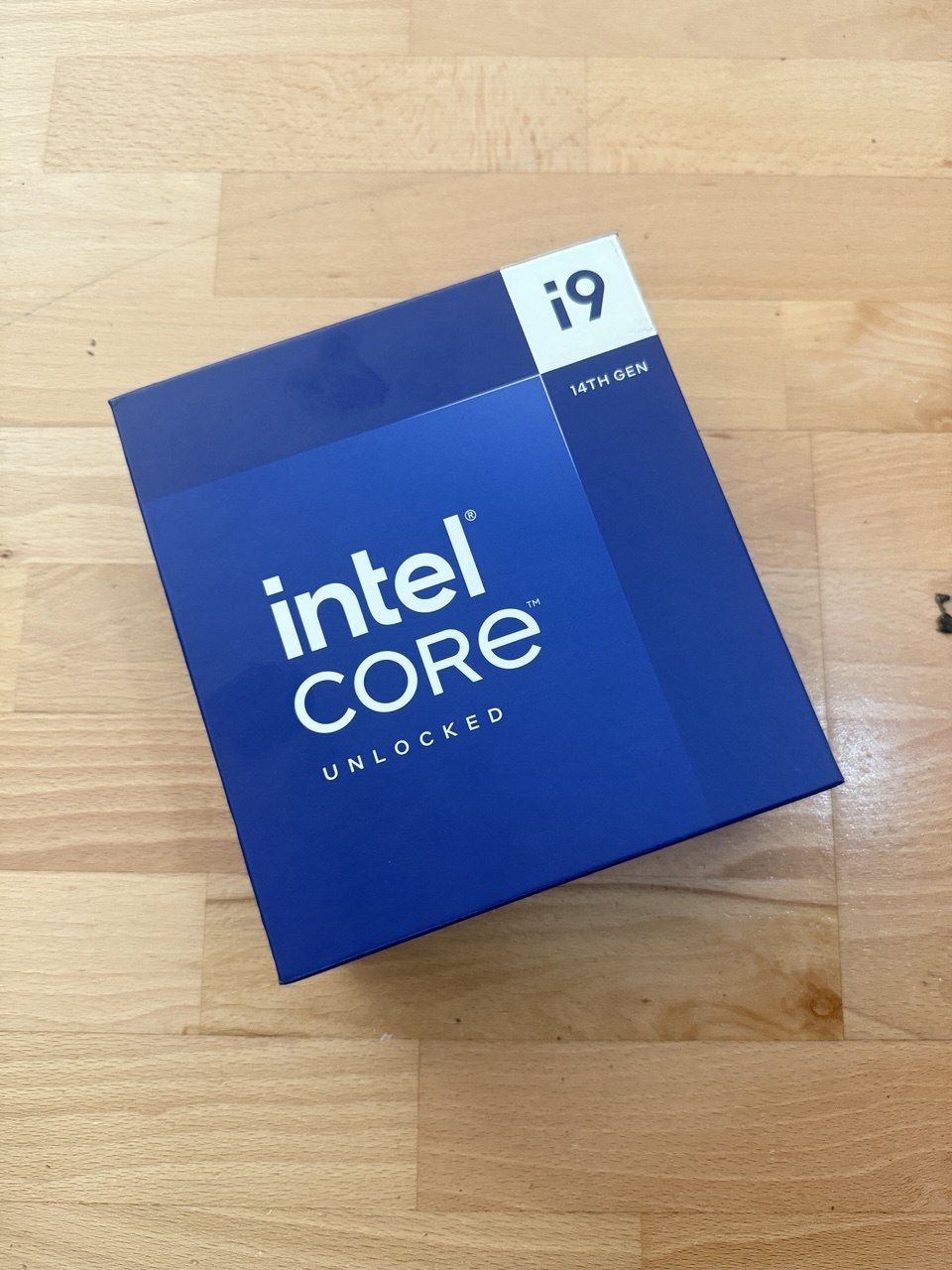 Intel Core i9- CPU (LGA1700, 24C/32T, up to 6.0 GHz, Raptor Lake Refresh)