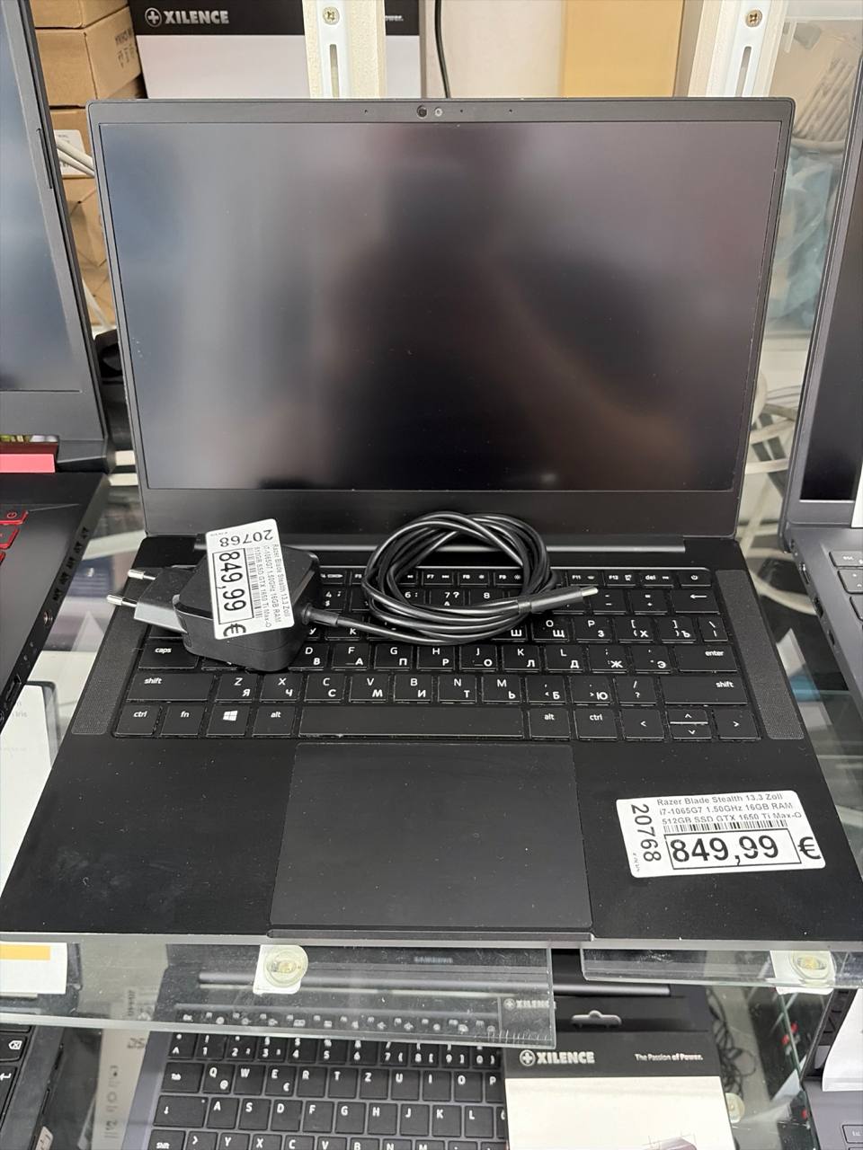 Razer Blade Stealth 13 – Intel i7 Ultrabook