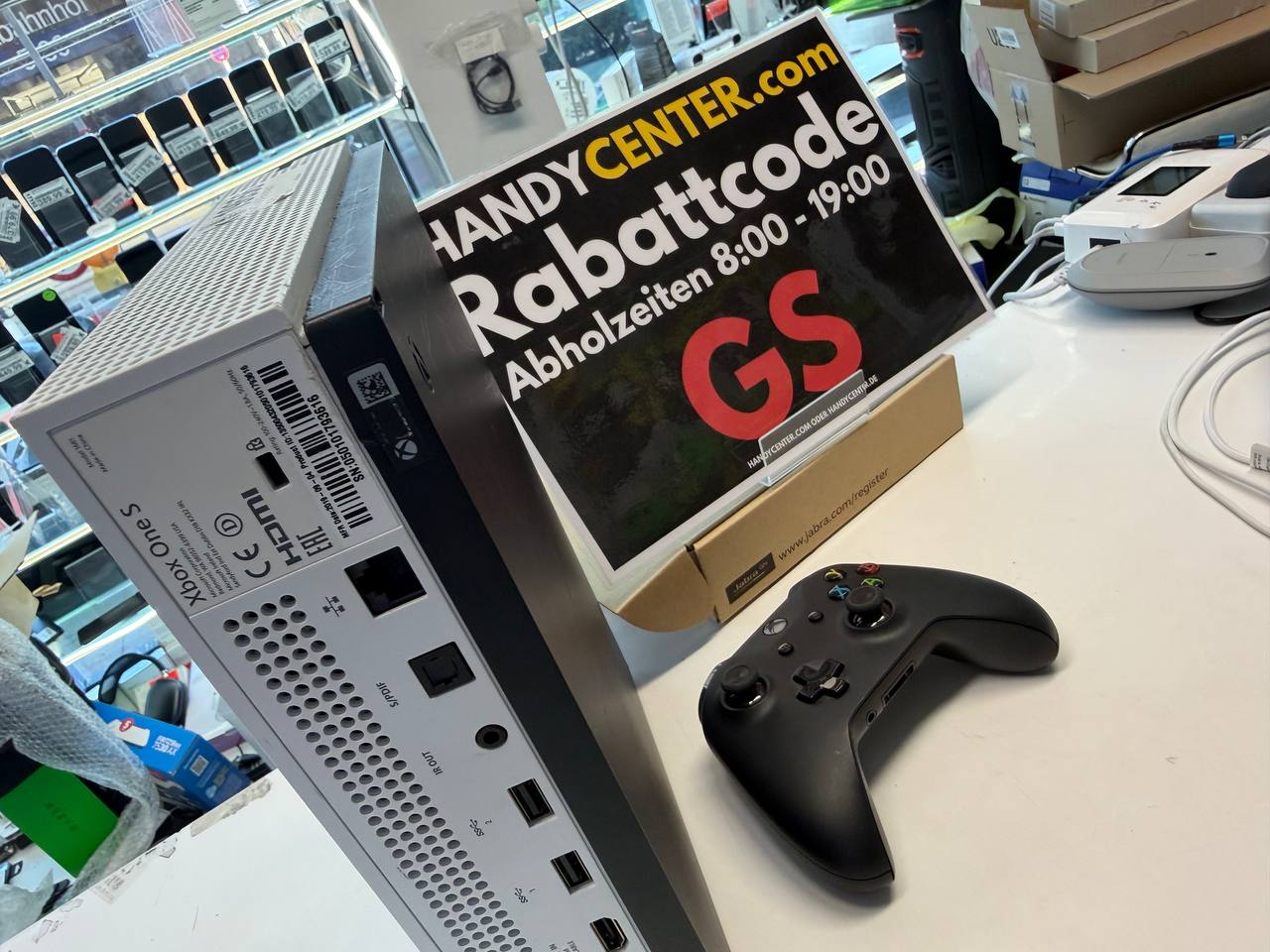 Microsoft Xbox One S 1TB weiß