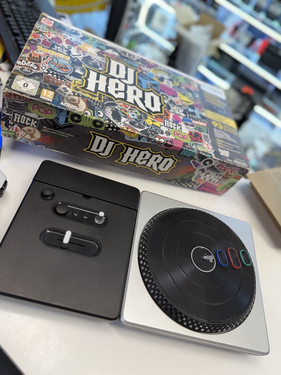 DJ Hero Turntable Bundle für Nintendo Wii