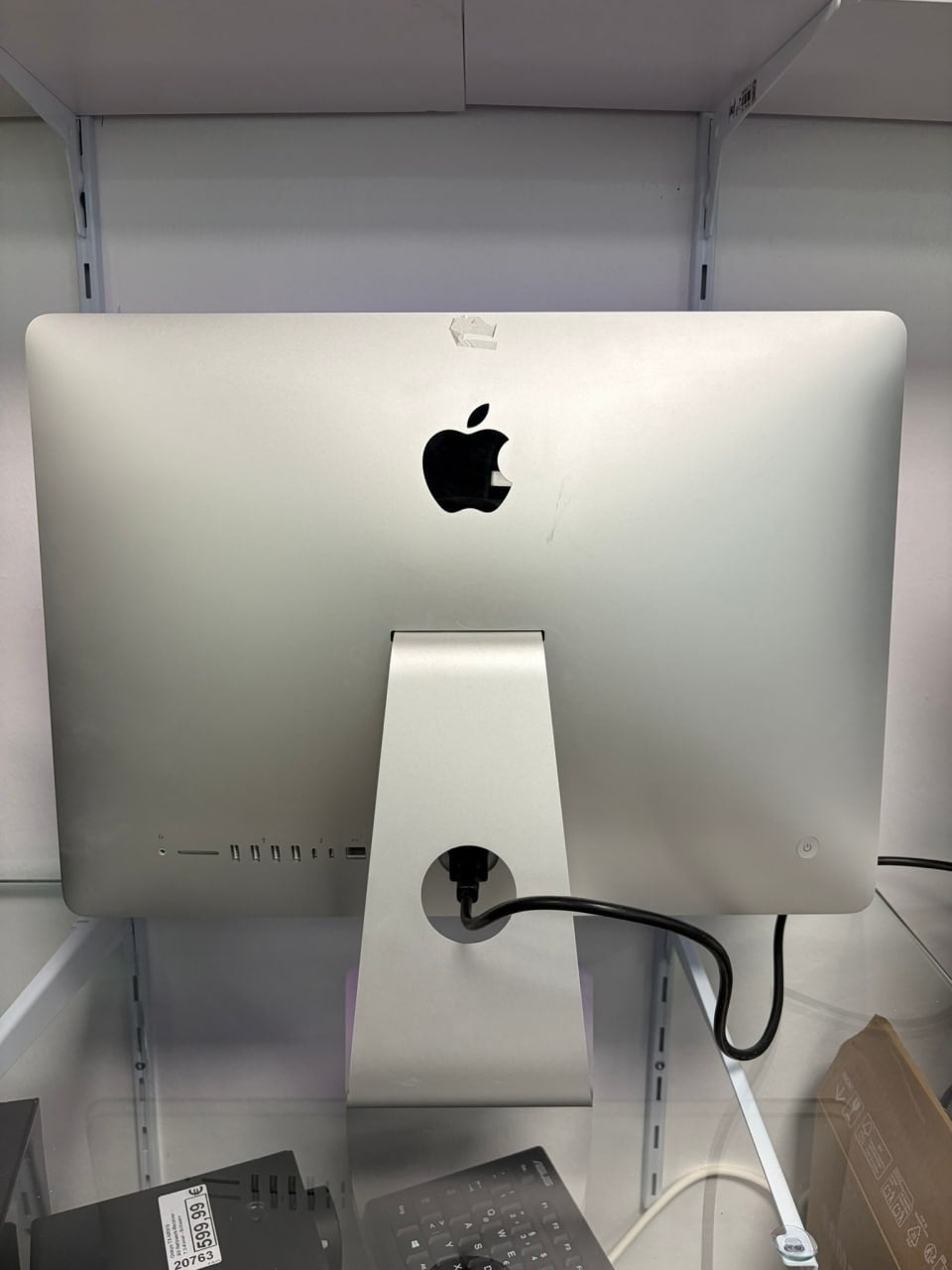 Apple iMac 21,5 Zoll 4K mit Radeon Pro 555