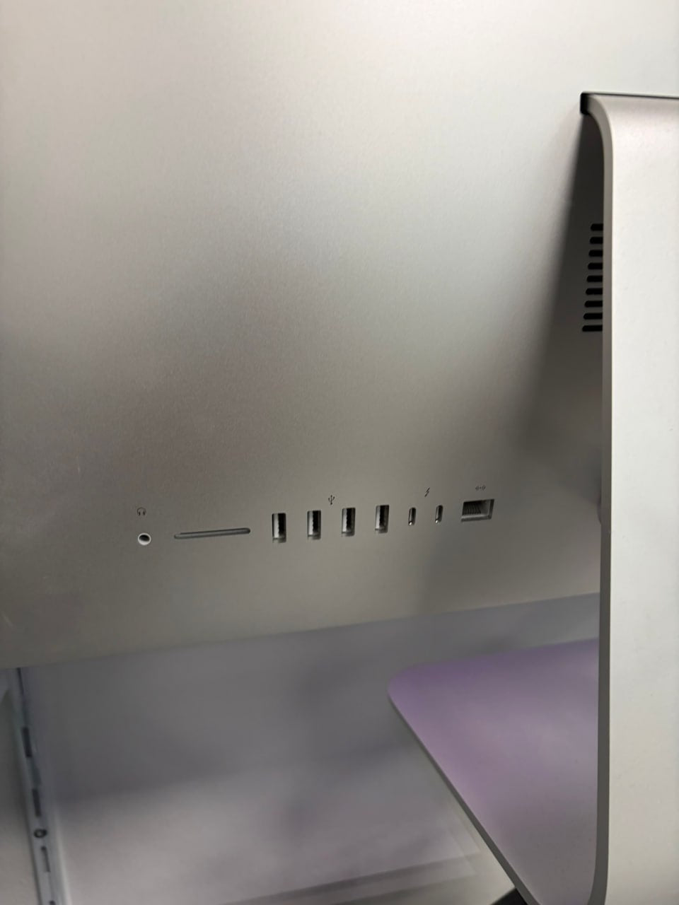 Apple iMac 21,5 Zoll 4K mit Radeon Pro 555