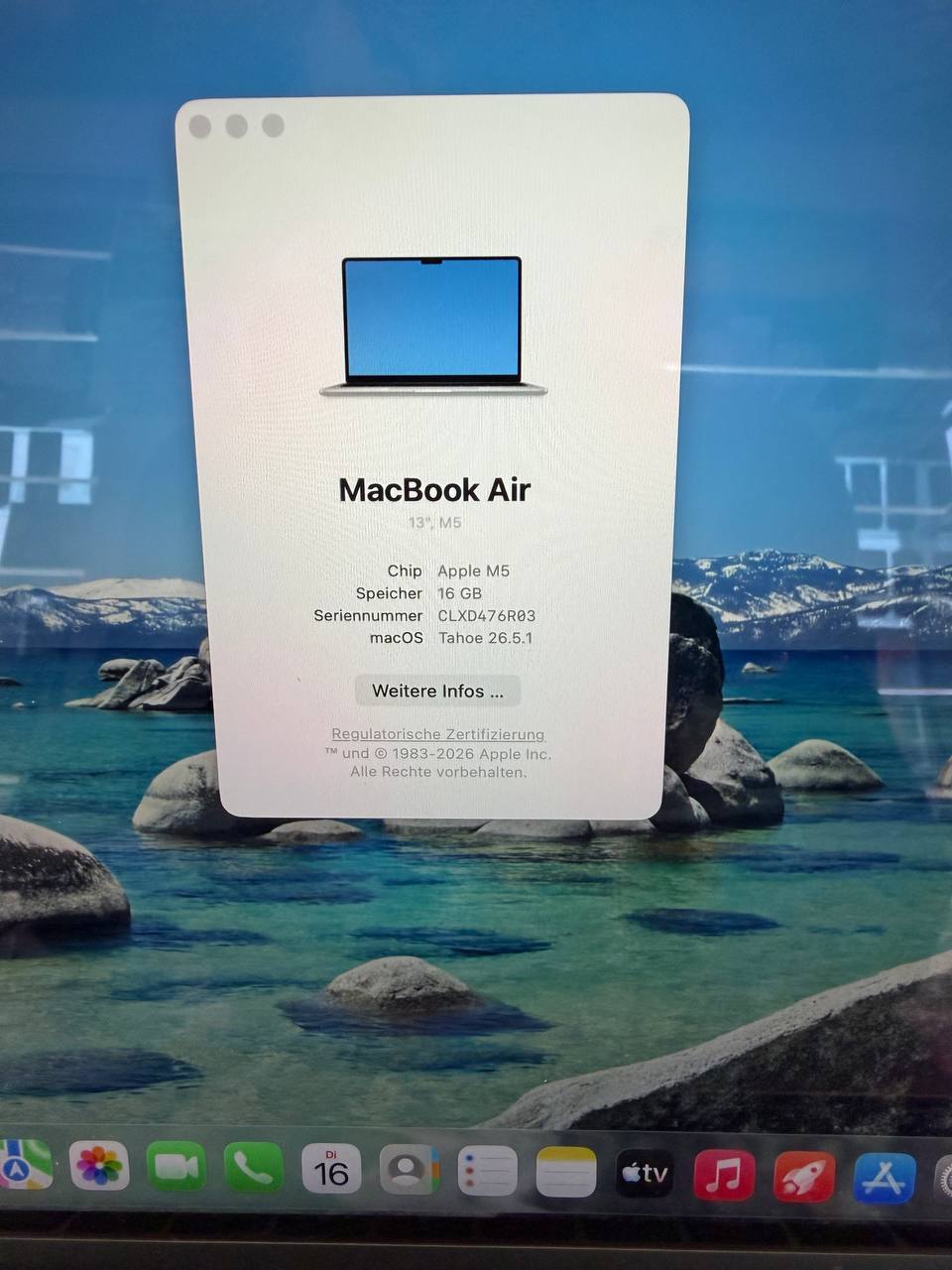 Apple MacBook Air 13" M5 mit 16 GB Speicher