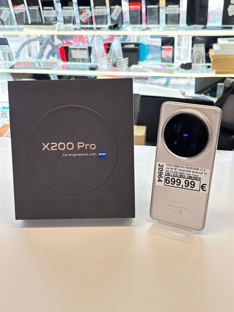 Vivo X200 Pro mit ZEISS Kamera, 6.78" Display, 6000 mAh