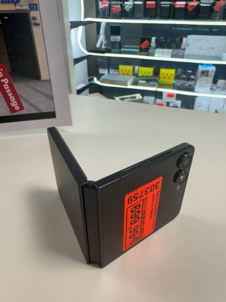 Samsung Galaxy Z Flip 7, 256GB Jetblack