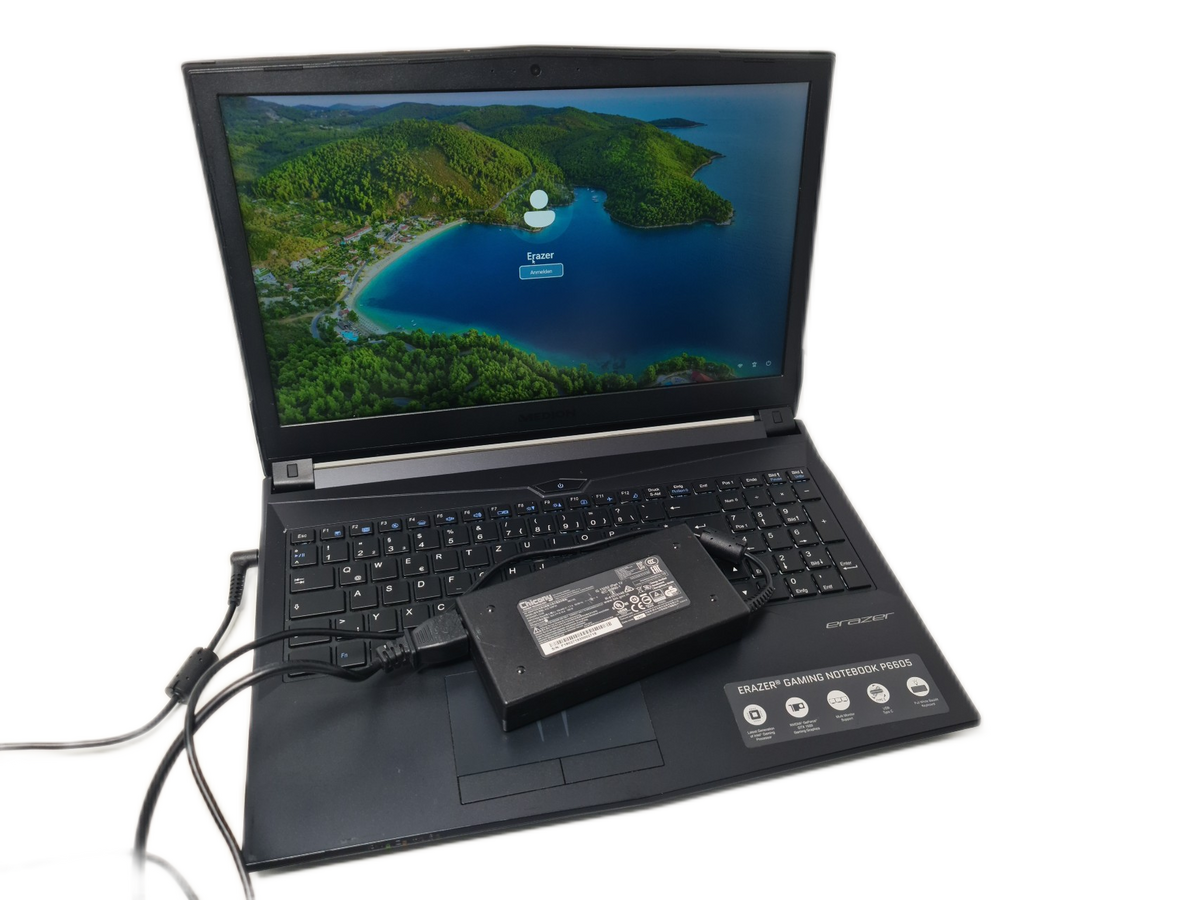 Medion eRazer Gaming Core i5-8300H 8x2,3GHz 16GB RAM 128GB SSD+512GB SSD GPU GeForce GTX 1050 4GB Win11 1452415