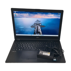 Fujitsu LIFEBOOK 15,6" Ultra HD IPS Core i5-8350U 8x1.70GHz CPU 16GB RAM 500GB SSD Intel UHD GPU 3,8GB Win11