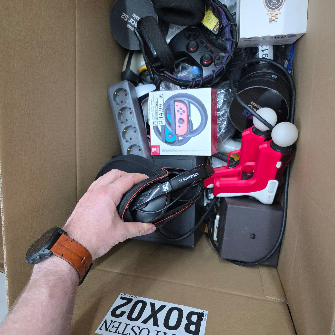 BOX2