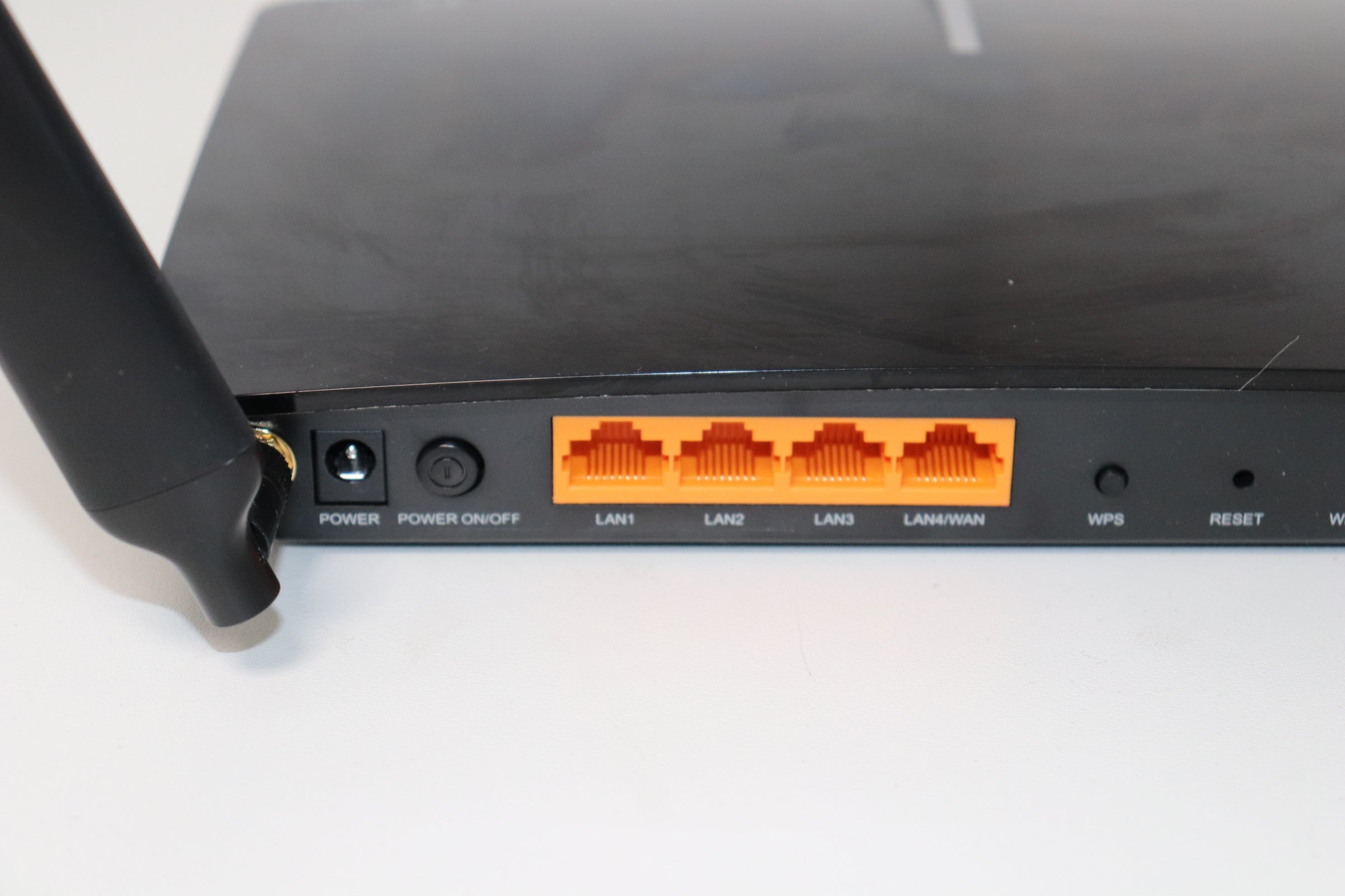 TP-Link 300Mbit/s-WLAN-Router mit 4G/LTE